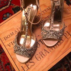 BRAND NEW- Badgley Mischka Jeweled Wedges